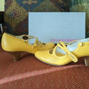 Salvador Sapena CANARY YELLOW heels sz. 35